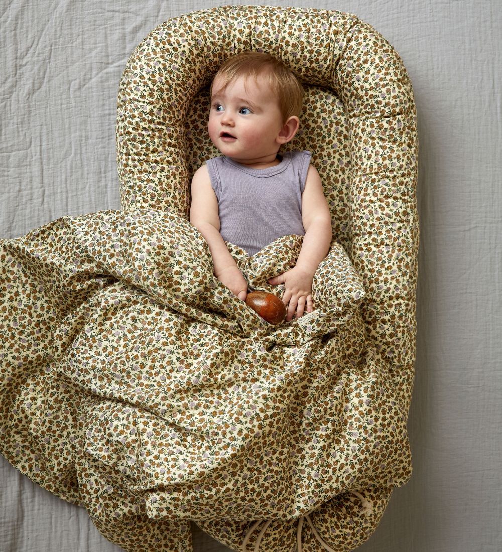 by KlipKlap Babynest - Wild Flower Lilac