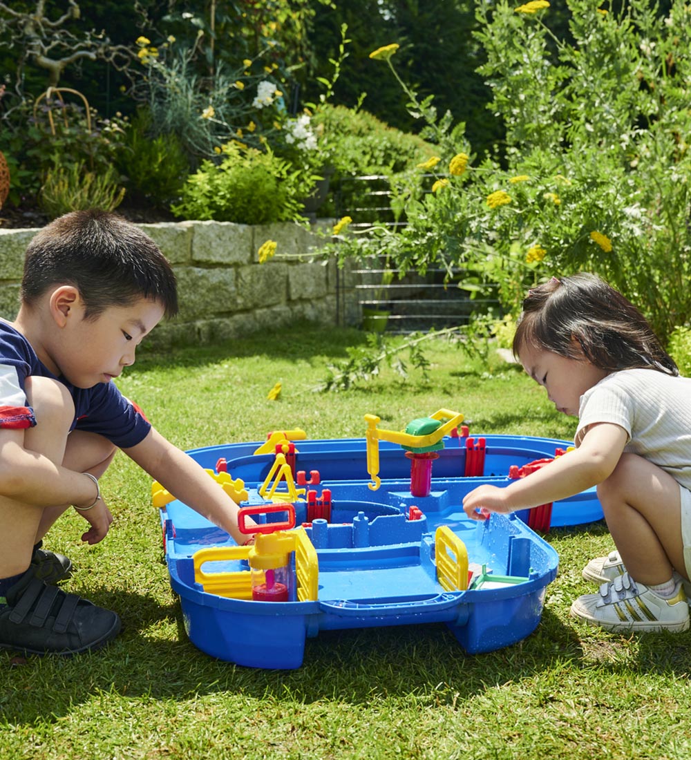 AquaPlay Water Course - 105x120 cm - 49 Parts - MEGA Bridge Wate