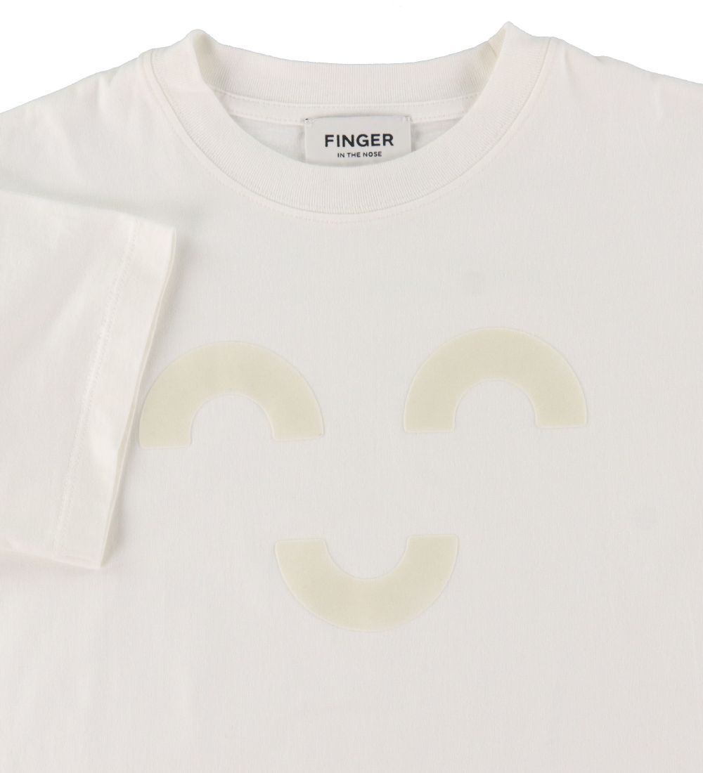 Finger In The Nose T-shirt - King - Off White Macaroni w. Face