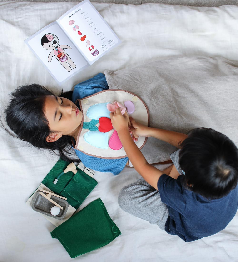 PlanToys Surgical Kit - Wood
