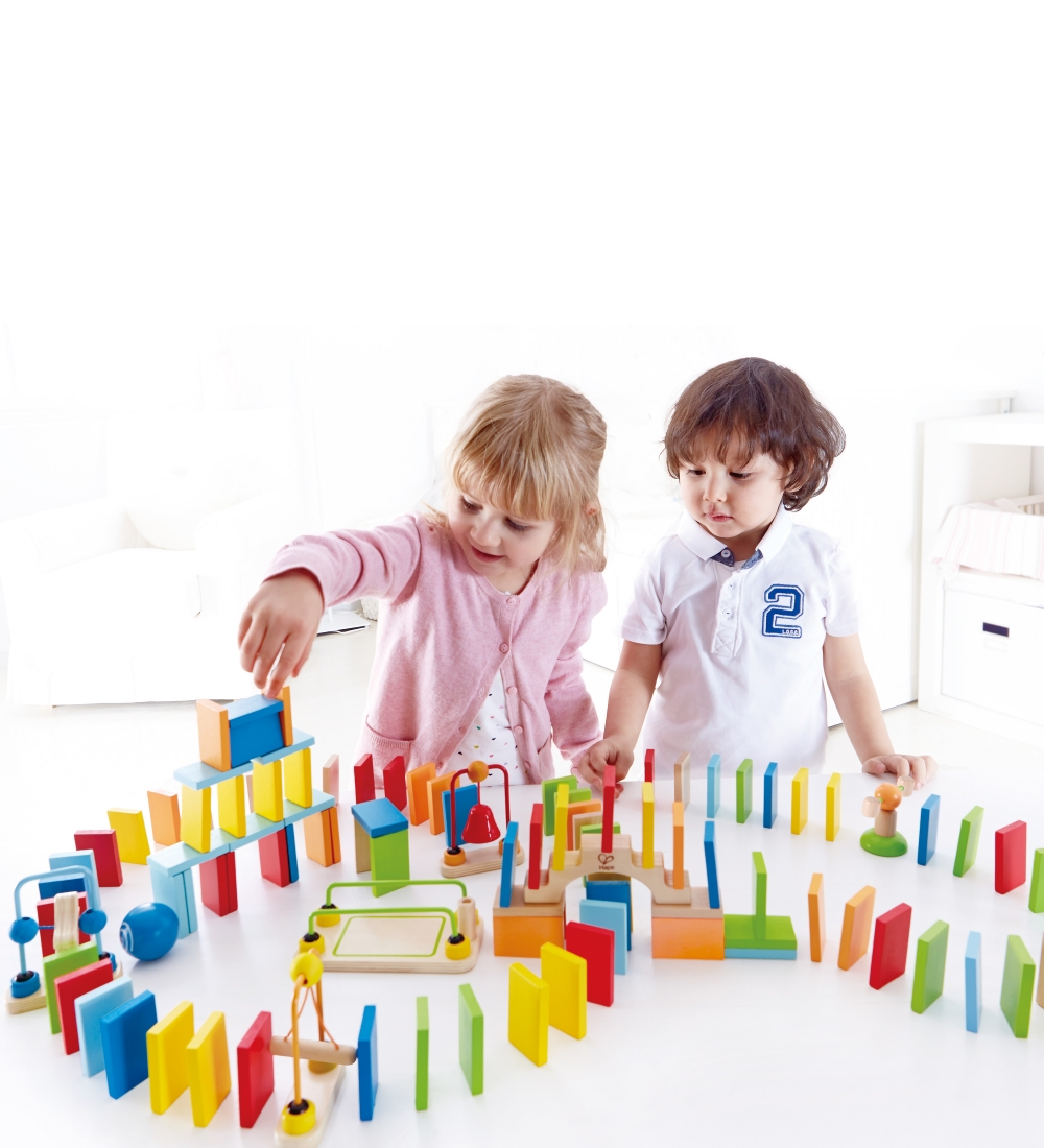 Hape Play Set - 107 Parts - Dynamo Dominoes