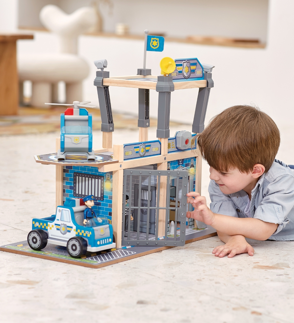 Hape Play Set - 13 Parts - Police Station