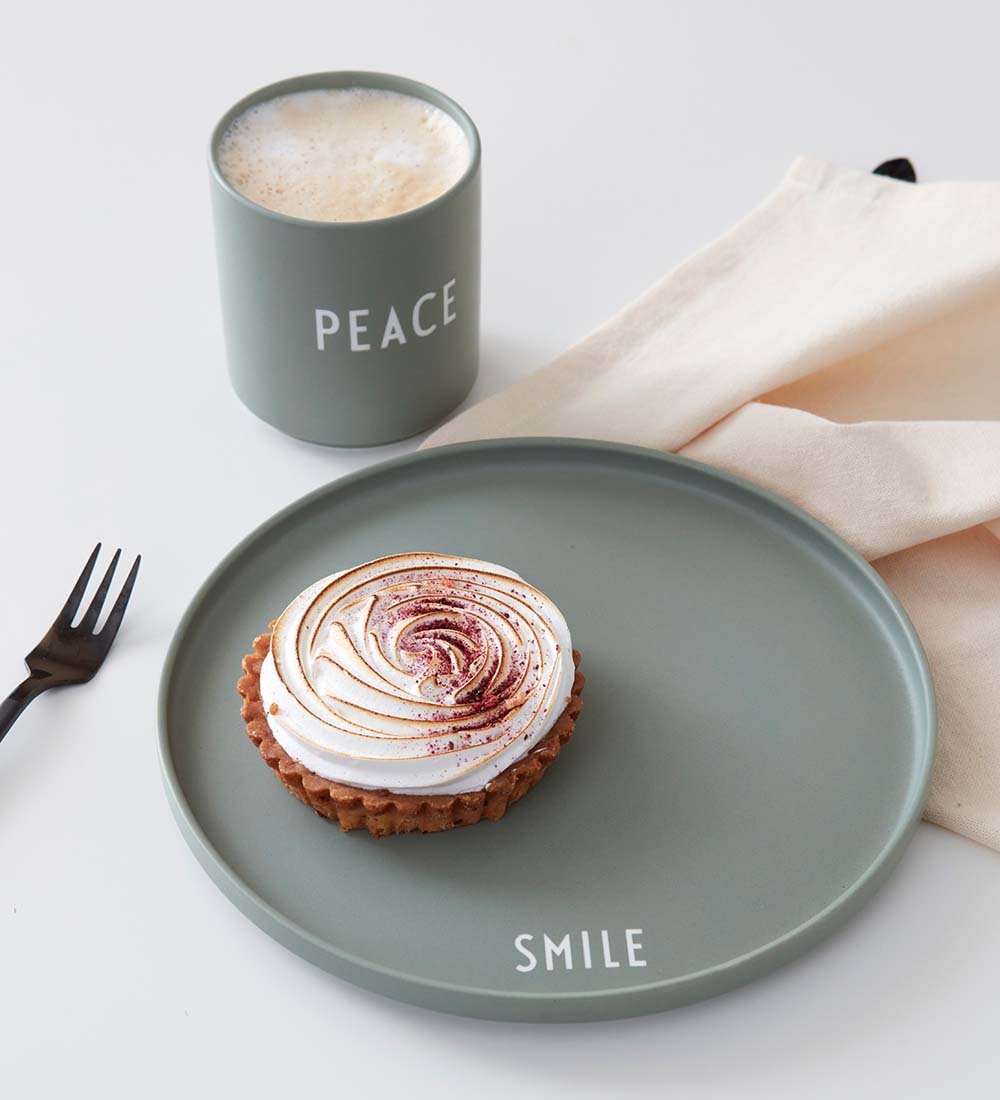 Design Letters Plate - Smile - Favorite - Green